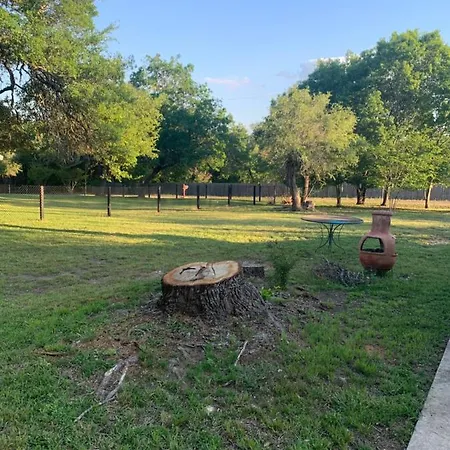 Live Oak Home Salado Exterior photo